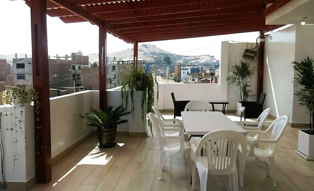 Hospedaje Luna Llena San Vicente de Cañete Exterior photo