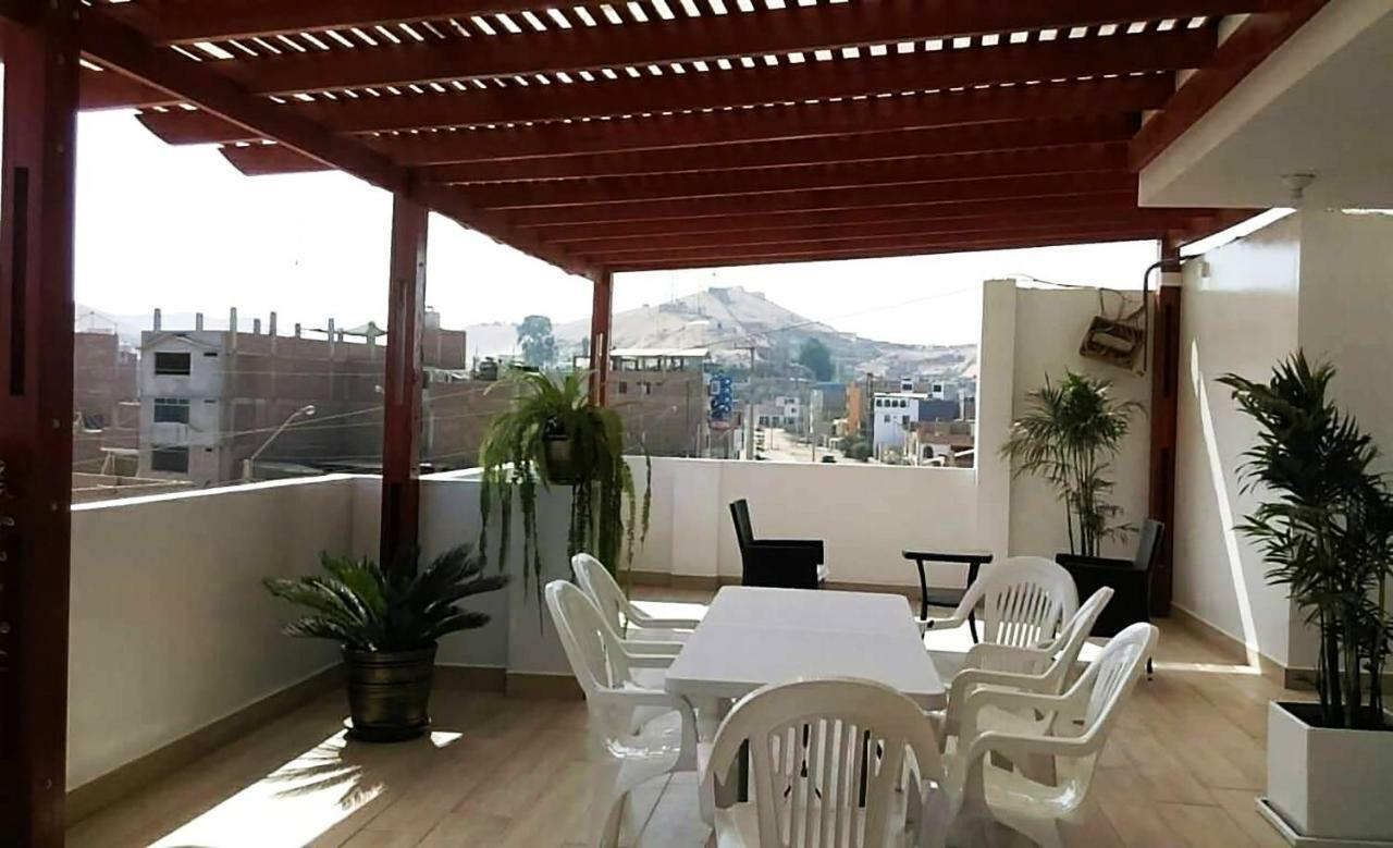 Hospedaje Luna Llena San Vicente de Cañete Exterior photo